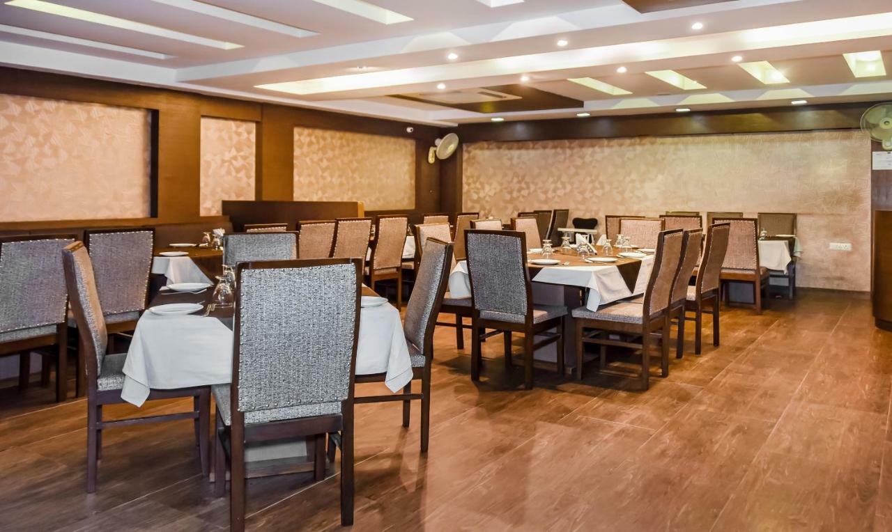 Treebo Red Petal Jalandhar Hotel Buitenkant foto